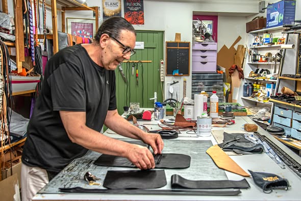Maroquinerie artisanale — Roberto Pierno Agde